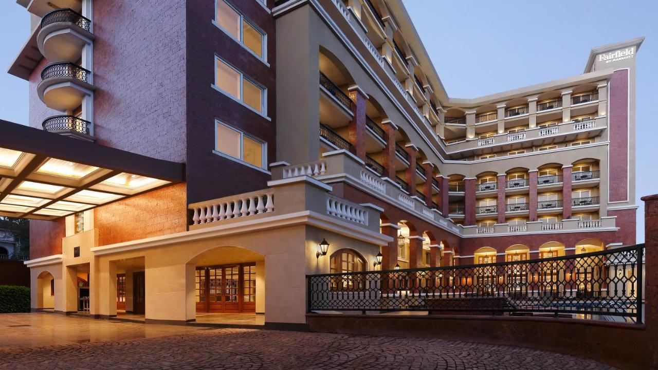Fairfield By Marriott Goa Calangute Hotell Exteriör bild