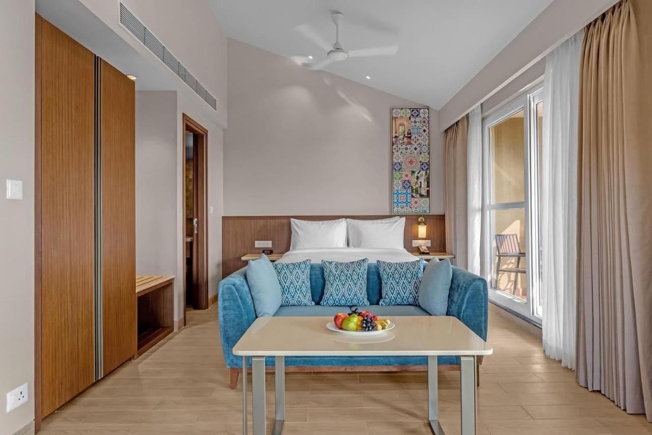 Fairfield By Marriott Goa Calangute Hotell Exteriör bild