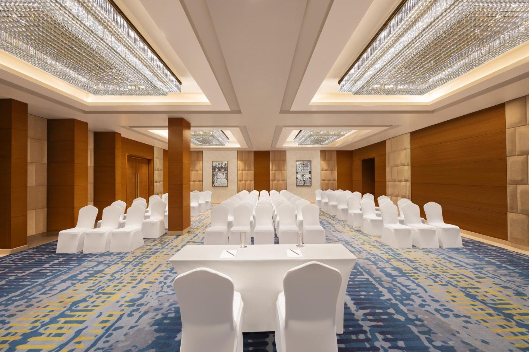 Fairfield By Marriott Goa Calangute Hotell Exteriör bild