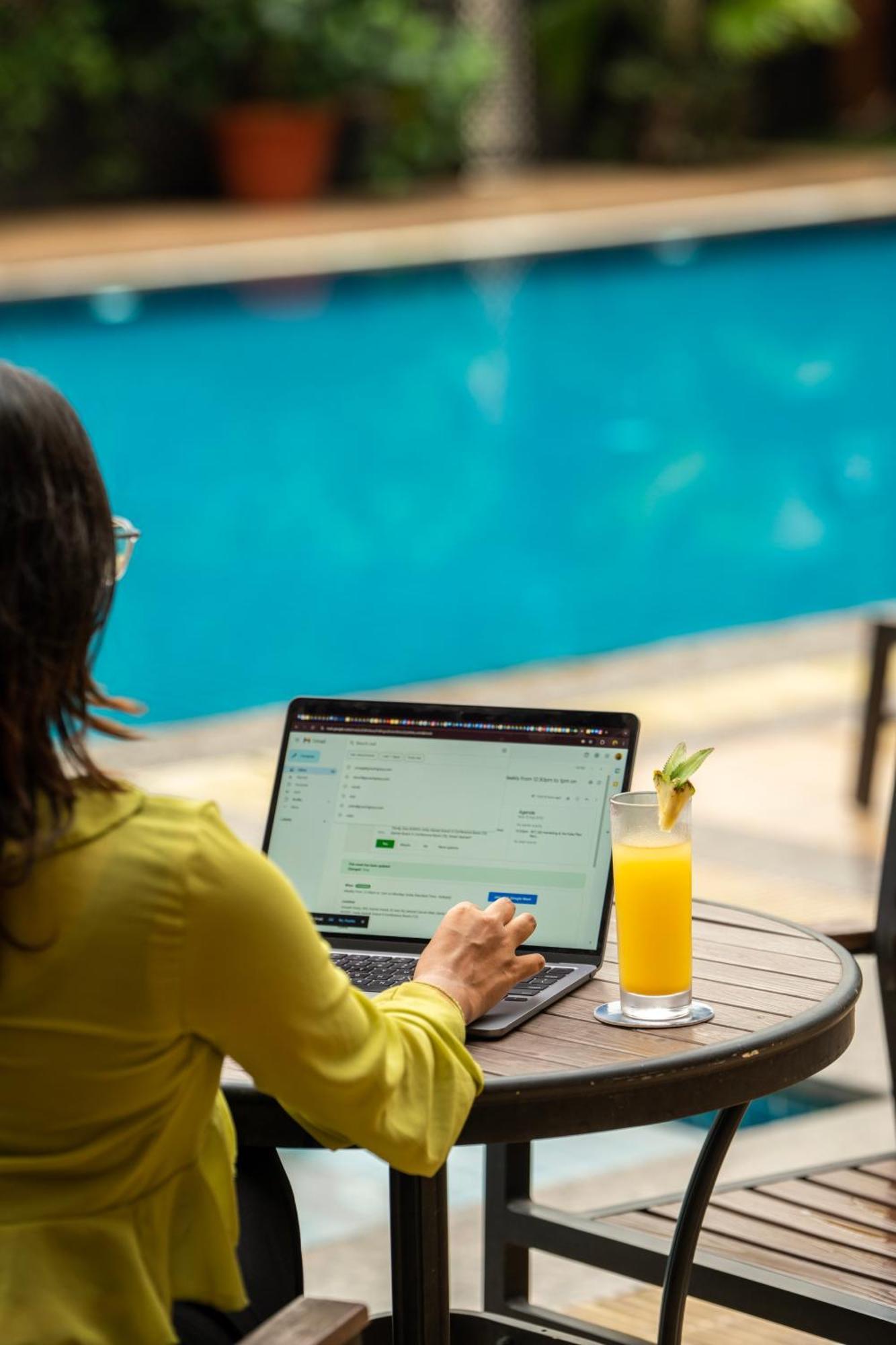 Fairfield By Marriott Goa Calangute Hotell Exteriör bild